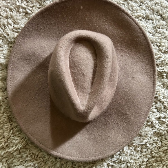 Accessories - Women’s Wool Tan Hat